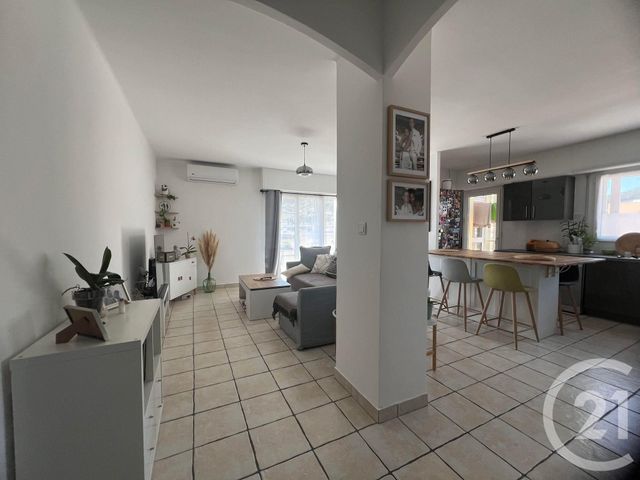 Appartement F3 à louer - 3 pièces - 78.13 m2 - LA VALETTE DU VAR - 83 - PROVENCE-ALPES-COTE-D-AZUR - Century 21 Colbert Immobilier