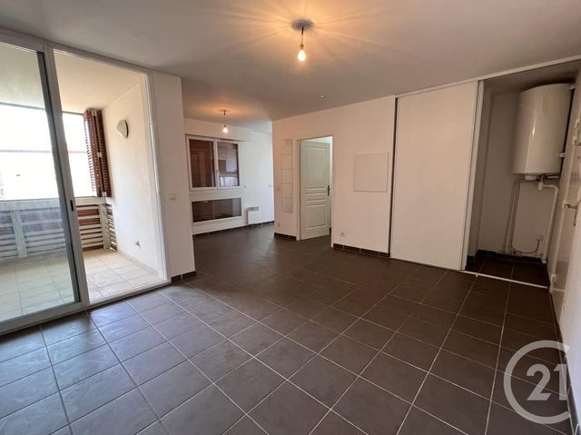 Appartement F2 à louer - 2 pièces - 46.43 m2 - TOULON - 83 - PROVENCE-ALPES-COTE-D-AZUR - Century 21 Colbert Immobilier